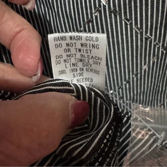 JODIFL Black / White Stripe Ruffled Sleeveless Blouse with sparkle design - Picture 16 of 16